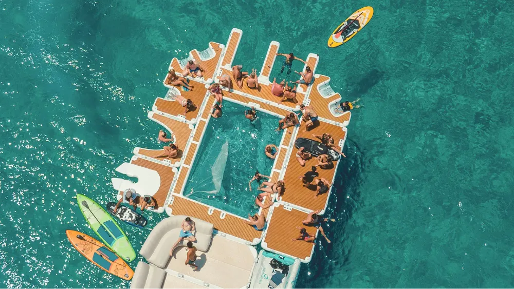 YACHTBEACH LUXURY POOL (4.1 x 4.1) - Image 3